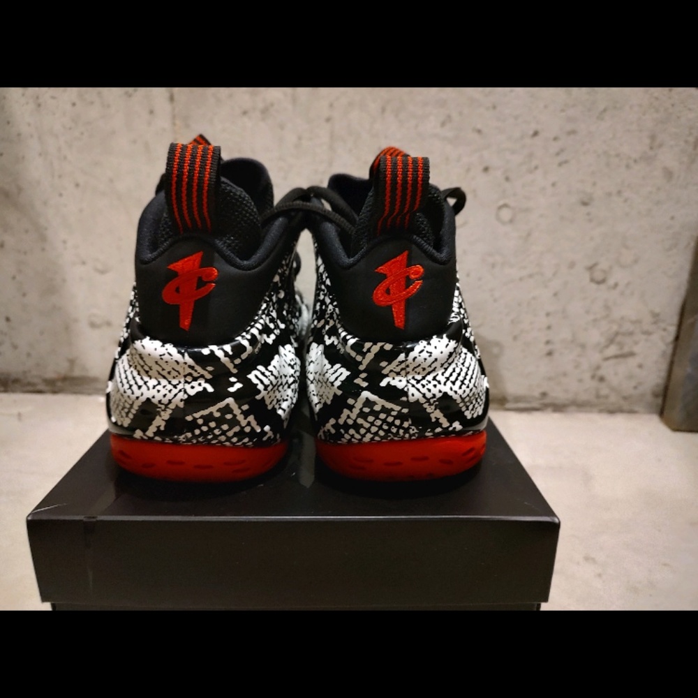 Nike Air Foamposite One Albino Snakeskin View 3